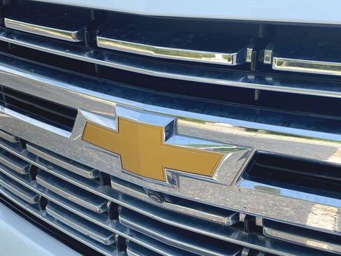 Used 2023 Chevrolet Tahoe Premier w/ Premium Package 2 AWD/4WD image 30