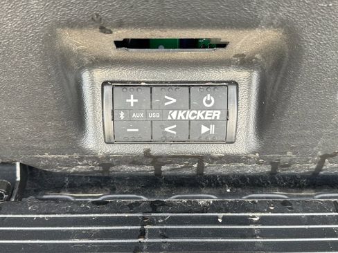 Used 2023 GMC Sierra 3500 Denali w/ Denali Black Diamond Edition image 17