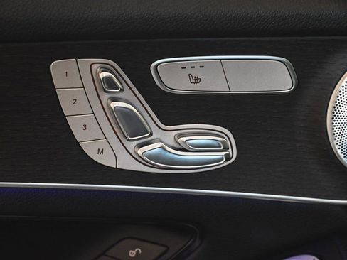 Used 2020 Mercedes-Benz GLC 300 4MATIC image 9