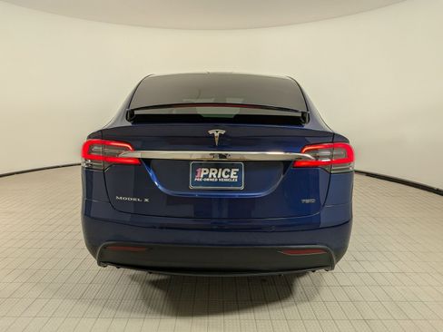 Used 2018 Tesla Model X 75D AWD/4WD image 10