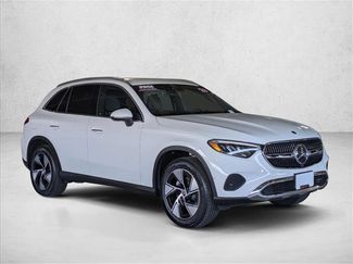 Used 2023 Mercedes-Benz GLC 300 video 3