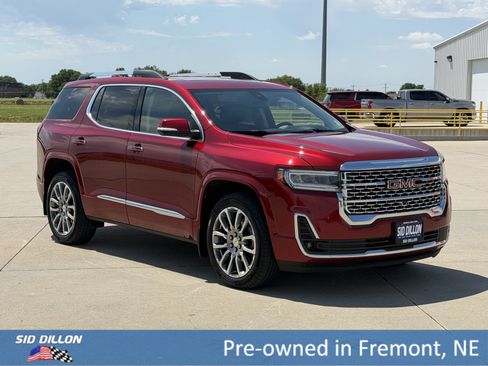 Used 2023 GMC Acadia Denali w/ Denali Ultimate Package AWD/4WD image 2