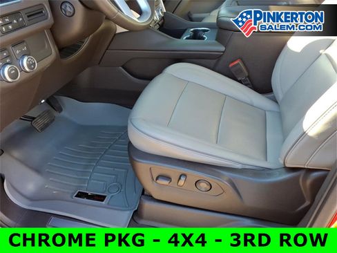 Used 2022 GMC Yukon SLT w/ SLT Premium Package image 19