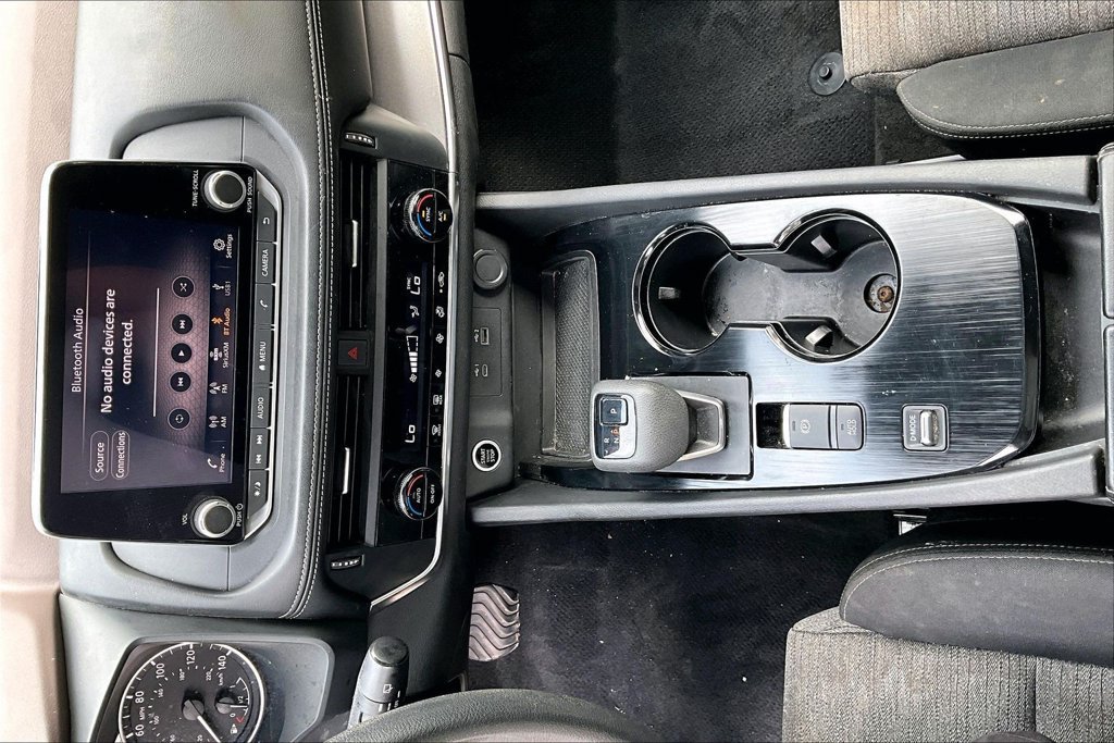 Used 2023 Nissan Rogue SV FWD image 30