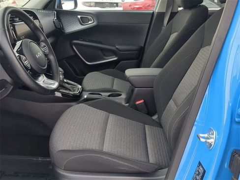 Used 2024 Kia Soul EX image 15