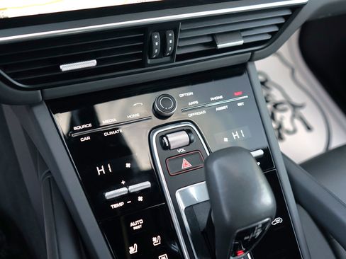 Used 2021 Porsche Cayenne GTS AWD/4WD image 26