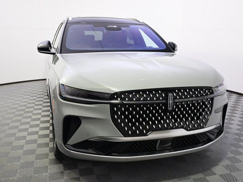 New 2026 Lincoln Nautilus Reserve image 9