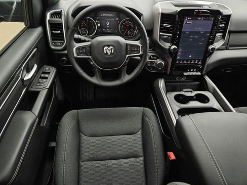 New 2026 RAM 1500 4x4 Crew Cab image 9