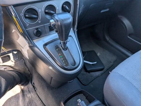 Used 2005 Toyota Matrix XR FWD image 4