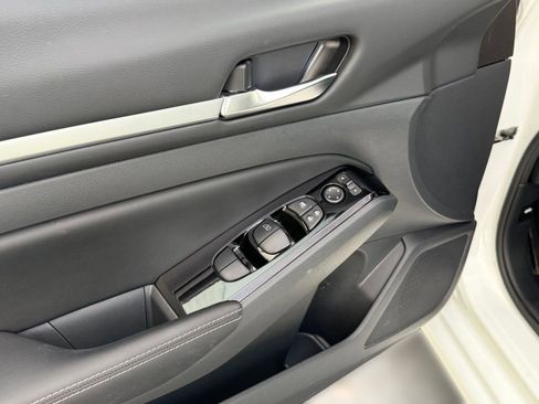 Used 2023 Nissan Altima 2.5 SV image 20