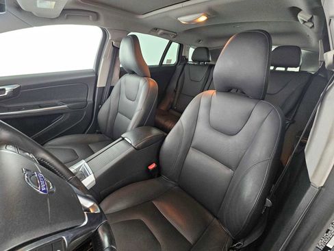 Used 2018 Volvo V60 T5 Cross Country w/ Convenience Package image 21