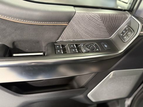 Used 2024 Ford F350 Platinum image 13