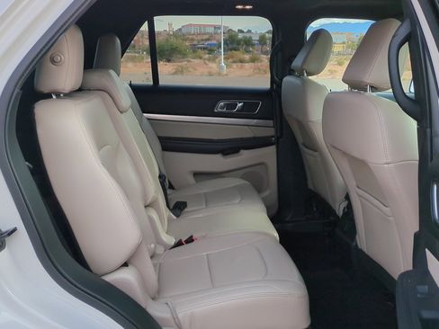 Used 2018 Ford Explorer XLT w/ Equipment Group 202A image 31