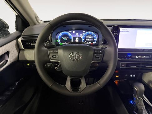 New 2026 Toyota Camry Hybrid AWD/4WD image 15