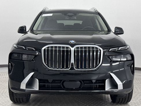 Used 2025 BMW X7 xDrive40i w/ Premium Package image 6