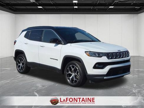 Used 2024 Jeep Compass Limited AWD/4WD image 7