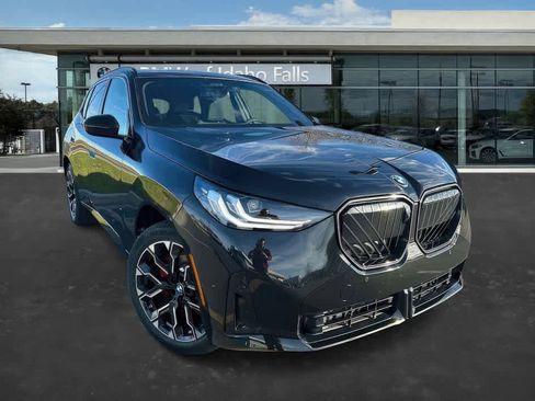 Used 2026 BMW X3 xDrive30 w/ Premium Package image 3