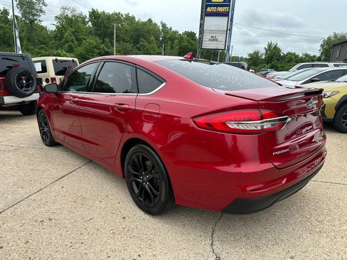 Used 2020 Ford Fusion SE w/ Equipment Group 151A FWD image 5