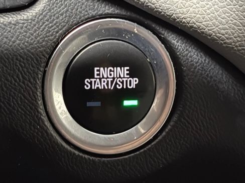 Used 2019 Chevrolet Equinox LT AWD/4WD image 10