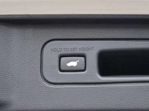 Certified 2025 Honda Pilot Elite image 16