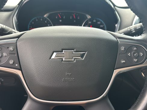Used 2022 Chevrolet Traverse RS w/ LPO, Floor Liner Package FWD image 32