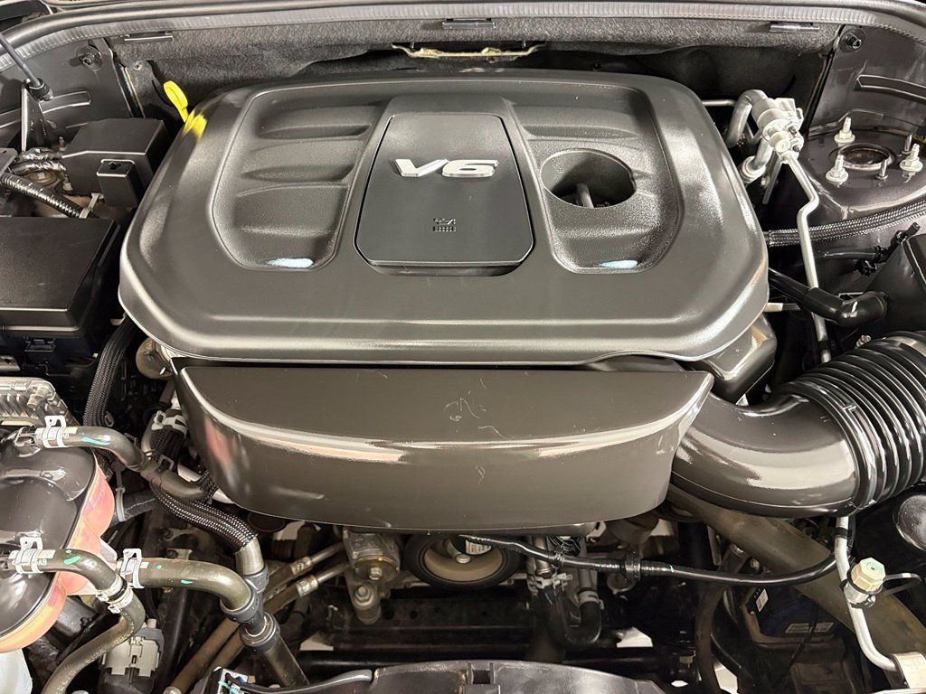 Used 2018 Jeep Grand Cherokee Laredo AWD/4WD image 41
