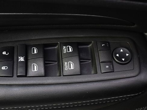 Used 2022 Dodge Durango SXT w/ Blacktop Package AWD/4WD image 24