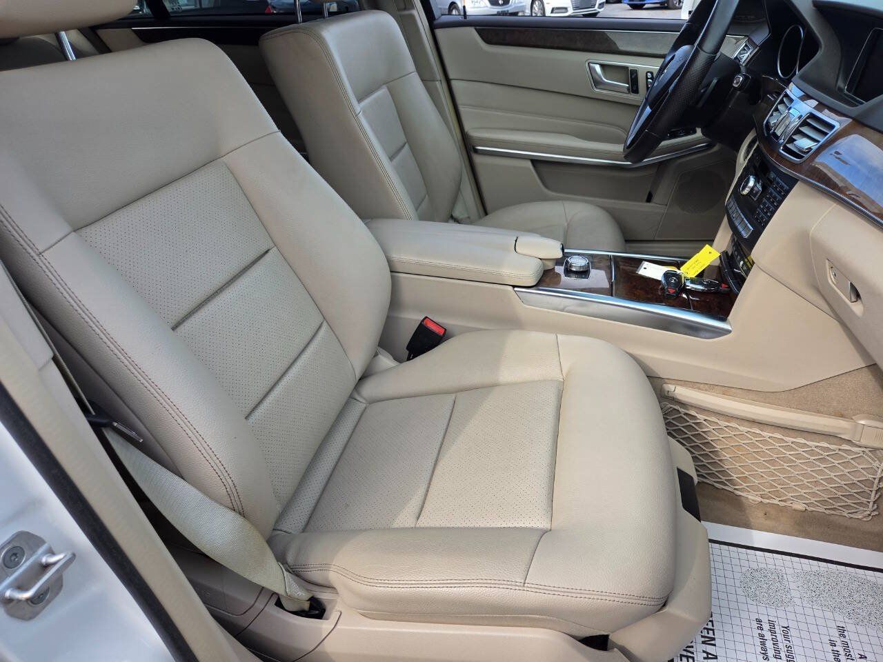 Used 2014 Mercedes-Benz E 350 4MATIC Sedan w/ Premium 1 Package image 36