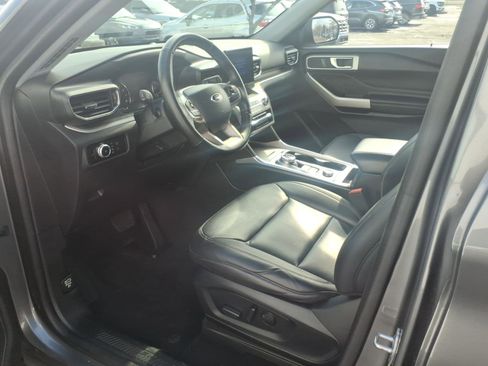 Certified 2022 Ford Explorer XLT w/ Equipment Group 202A image 13
