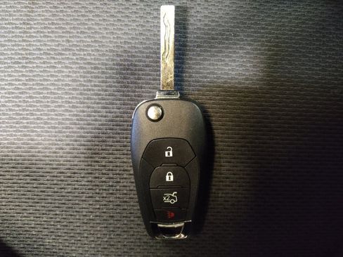 Used 2017 Chevrolet Cruze LS image 32