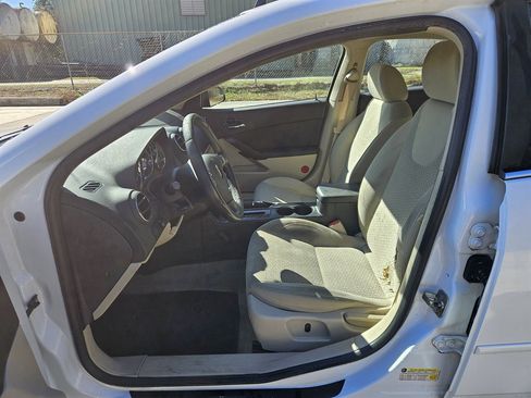 Used 2009 Pontiac G6 Sedan w/ Preferred Package image 6