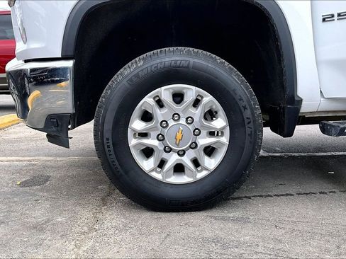 Used 2023 Chevrolet Silverado 2500 LT w/ Convenience Package image 33