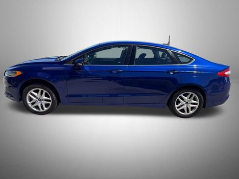 Used 2016 Ford Fusion SE FWD image 2