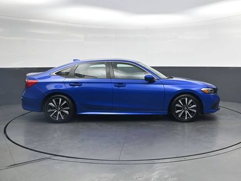 Used 2024 Honda Civic EX image 3