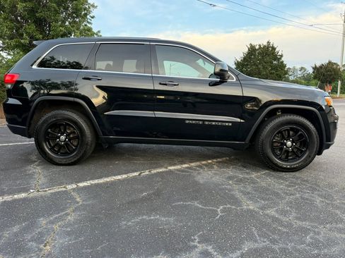 Used 2018 Jeep Grand Cherokee Laredo RWD image 4