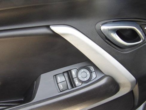 Used 2021 Chevrolet Camaro LT image 34