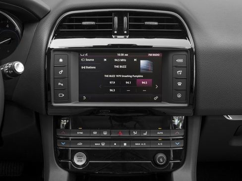 Used 2017 Jaguar F-PACE Premium AWD/4WD image 10