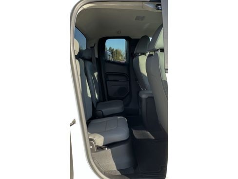 Used 2021 Chevrolet Colorado W/T image 11