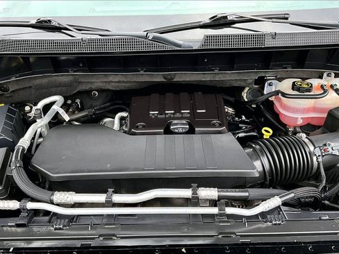 Used 2023 Chevrolet Silverado 1500 Custom AWD/4WD image 11