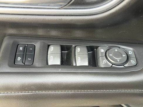 Used 2021 Chevrolet Tahoe Z71 w/ Z71 Signature Package AWD/4WD image 23