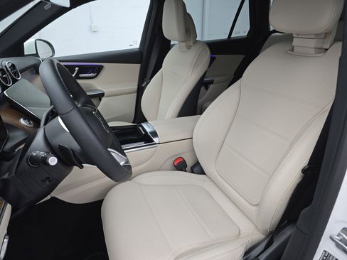 Used 2025 Mercedes-Benz GLC 300 image 15