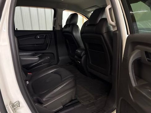 Used 2012 Chevrolet Traverse LT FWD image 21