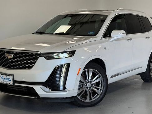 Used 2021 Cadillac XT6 Premium Luxury FWD image 1