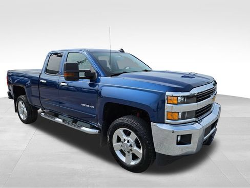 Used 2016 Chevrolet Silverado 2500 LT w/ LT Convenience Package AWD/4WD image 4