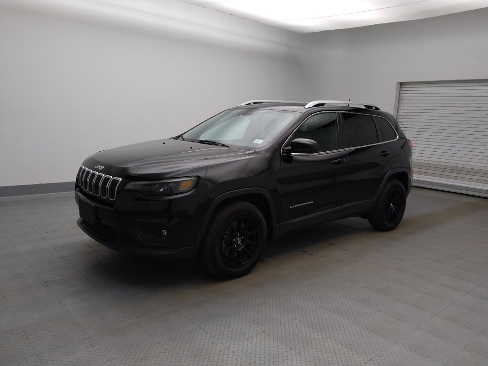 Used 2019 Jeep Cherokee Latitude w/ Popular Appearance Group FWD image 2