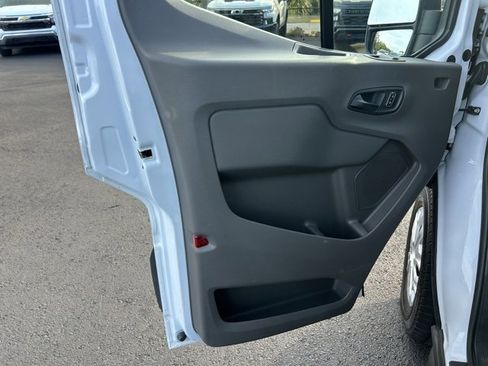 Used 2023 Ford Transit 350 XLT image 10