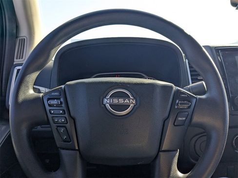 Used 2022 Nissan Frontier SV image 19