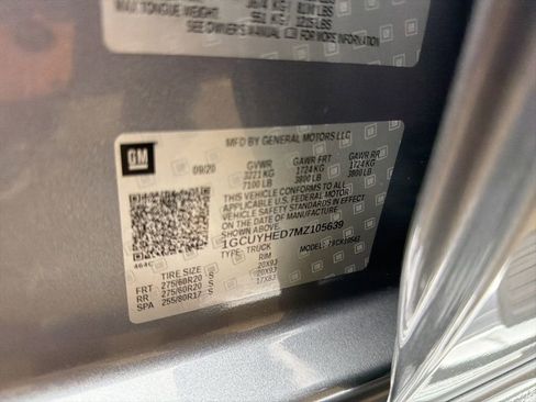 Used 2021 Chevrolet Silverado 1500 High Country image 9