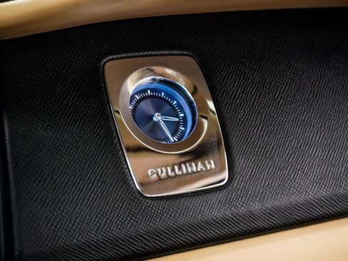 Used 2020 Rolls-Royce Cullinan image 37