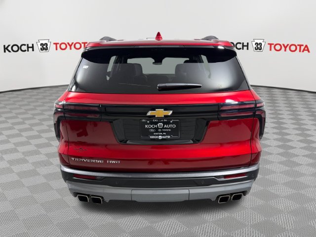 Used 2026 Chevrolet Traverse LT w/ LPO, Floor Liner Package AWD/4WD image 7